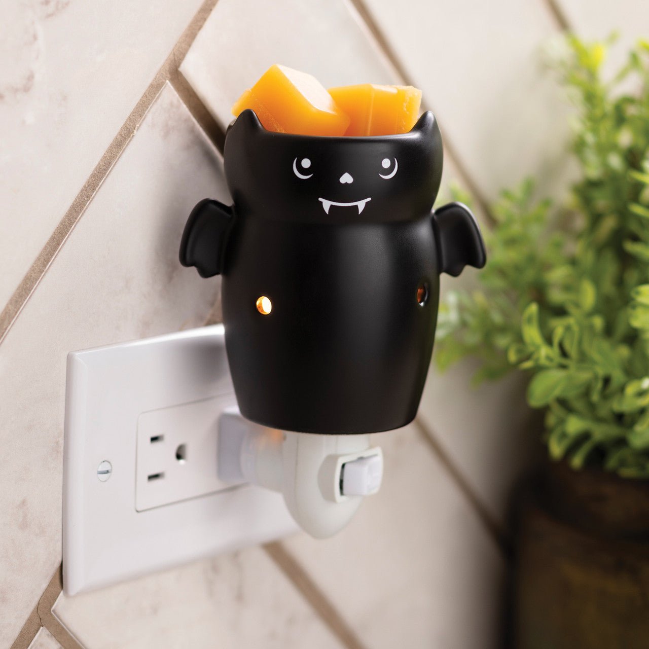 Bat Pluggable Wax Melt Warmer - Abboo Candle Co