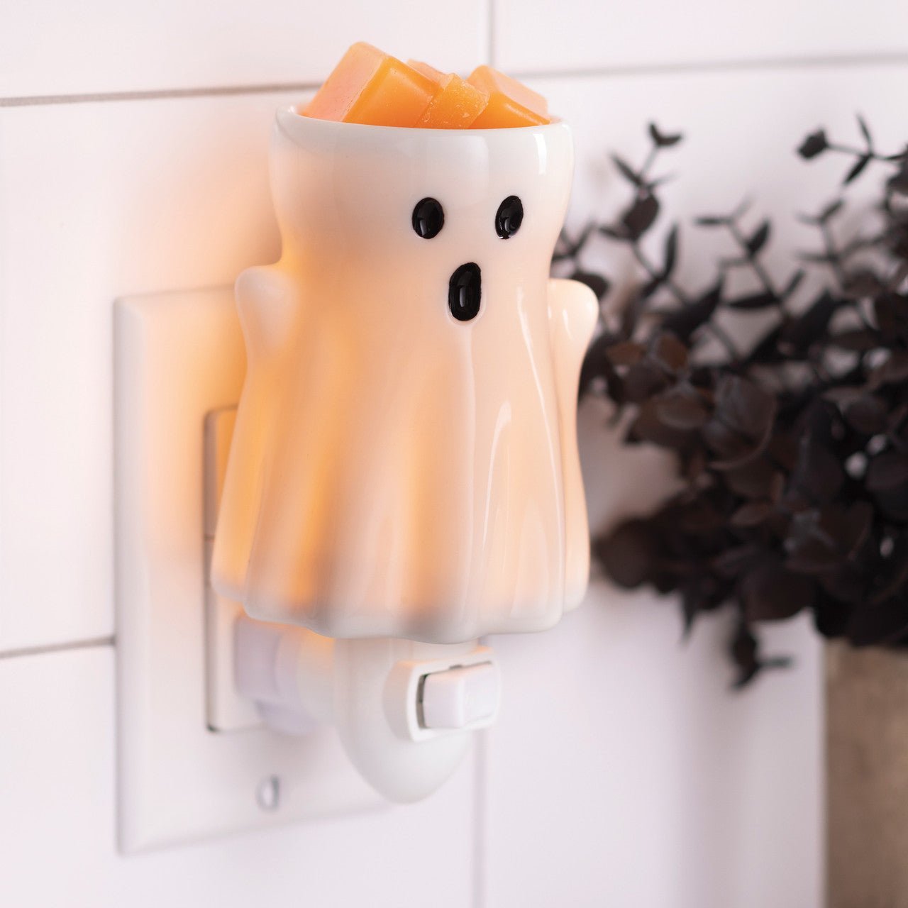 Ghost Pluggable Wax Melt Warmer - Abboo Candle Co