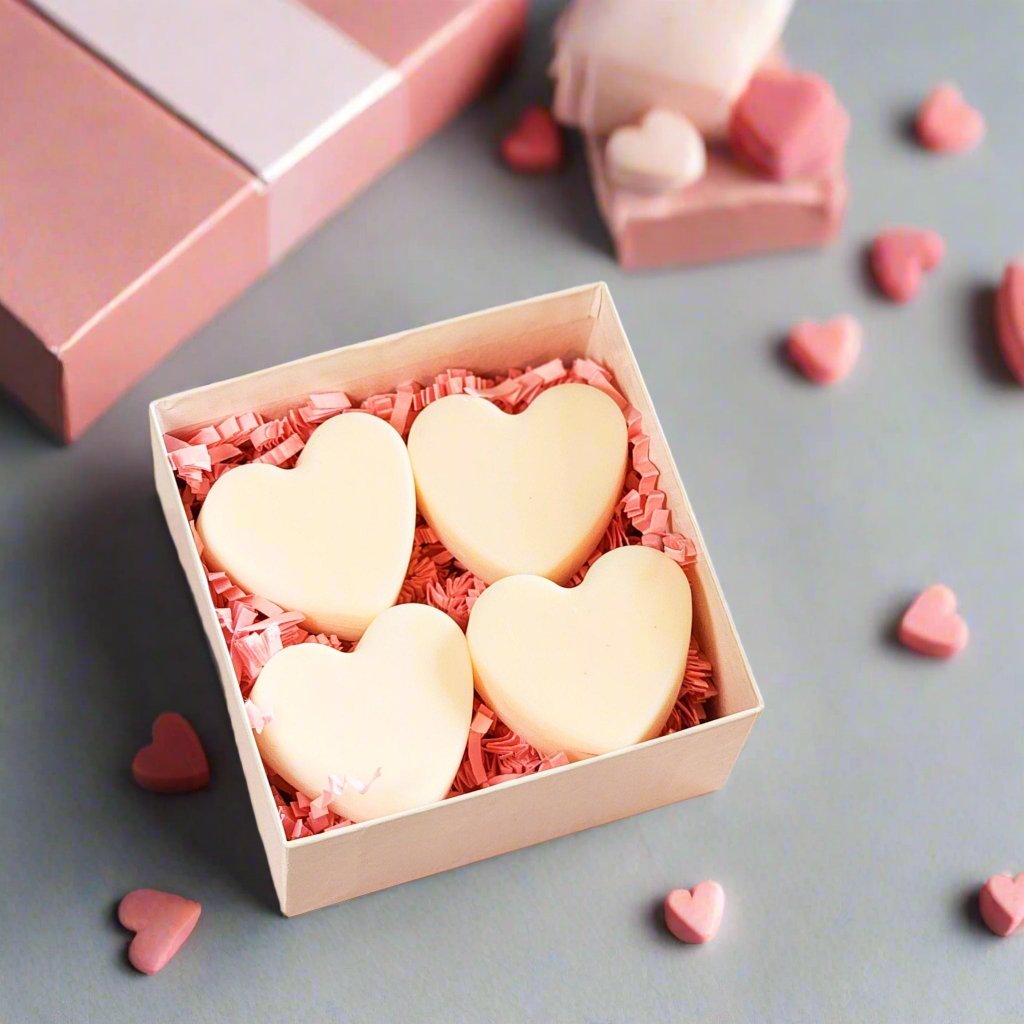 Heart Shaped Wax Melts - Cashmere Cedarwood or Strawberries Cream - Abboo Candle Co