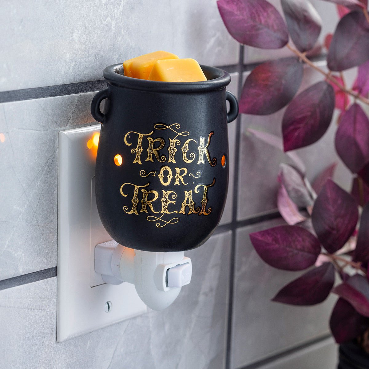 Trick or Treat Pluggable Wax Melt Warmer - Abboo Candle Co