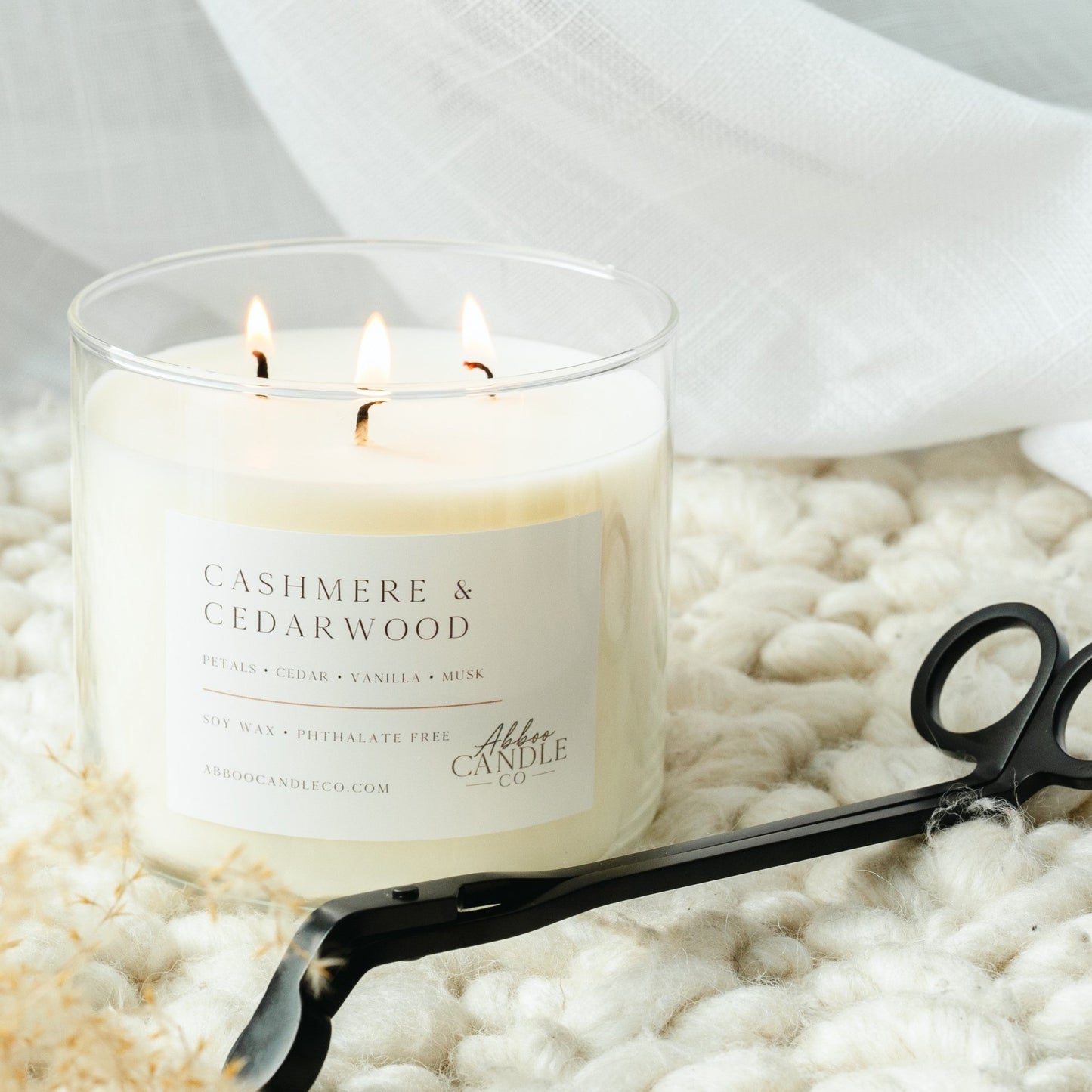Cashmere and Cedarwood 3-Wick Soy Candle - Abboo Candle Co