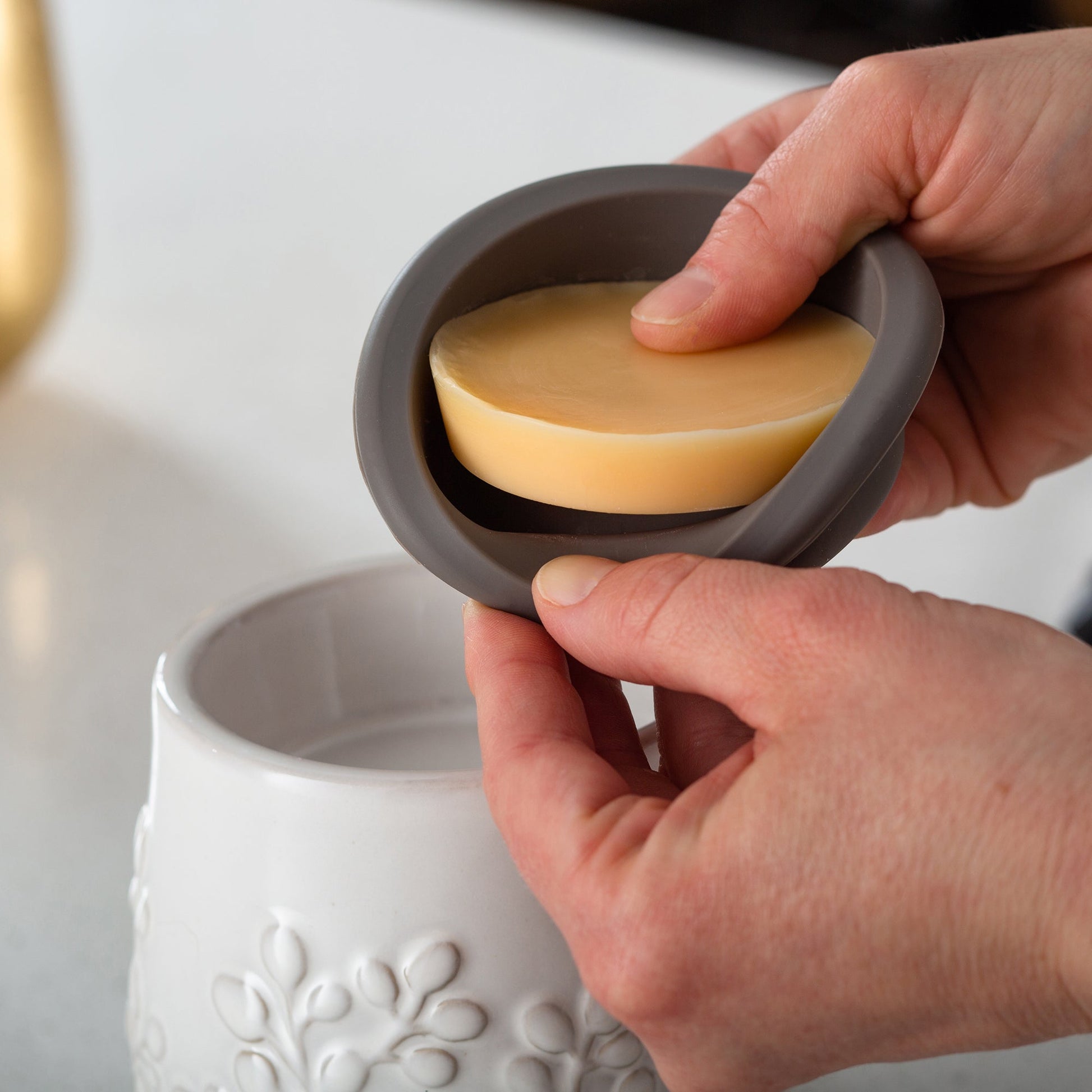 Flip Dish Wax Melt Warmer: Porcelain Ridges - Abboo Candle Co